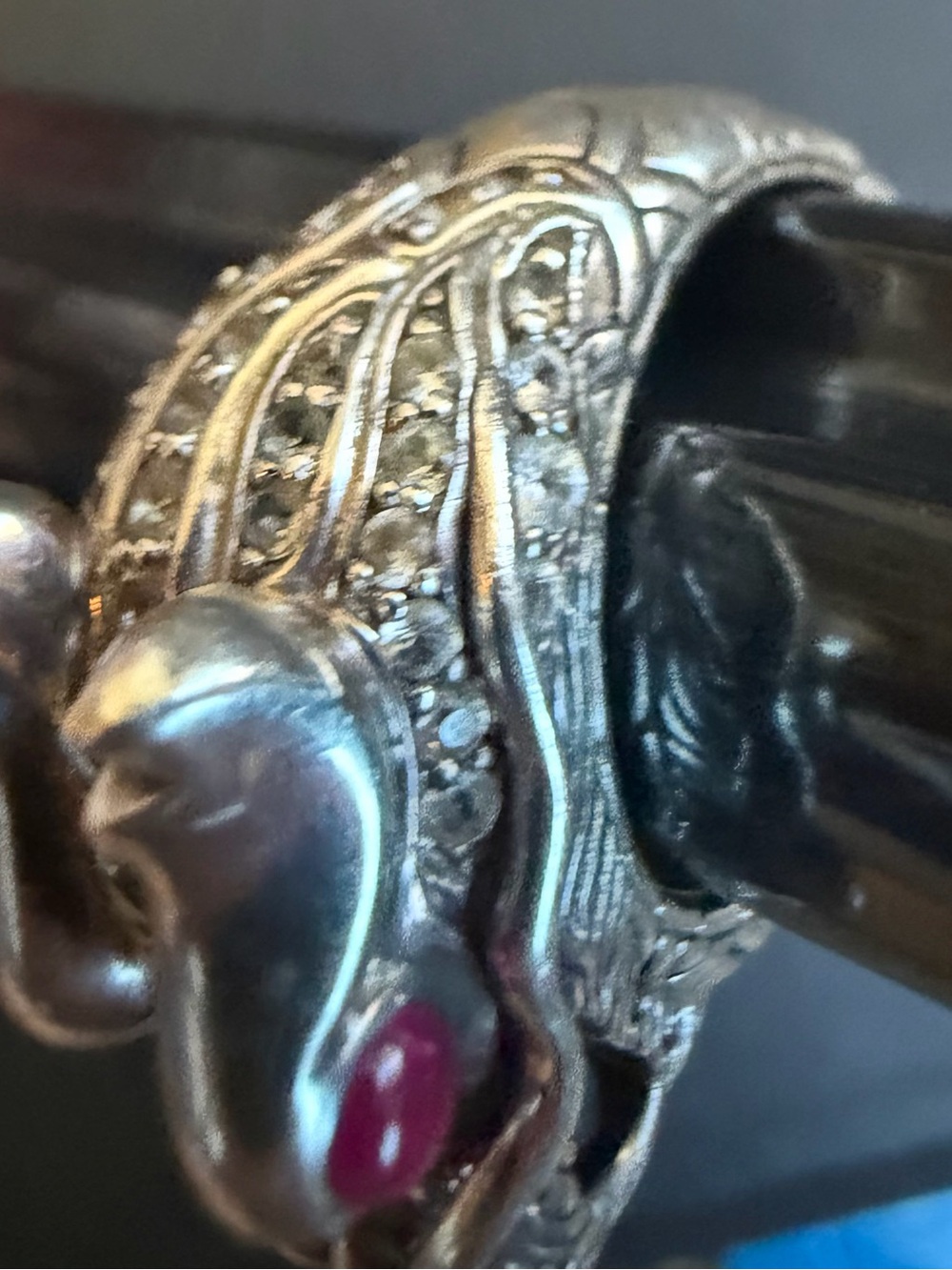John Hardy ‘Year of the Dragon’ Sterling Silver Dragon Ring w/ ruby & sapphires - Picture 14 of 15